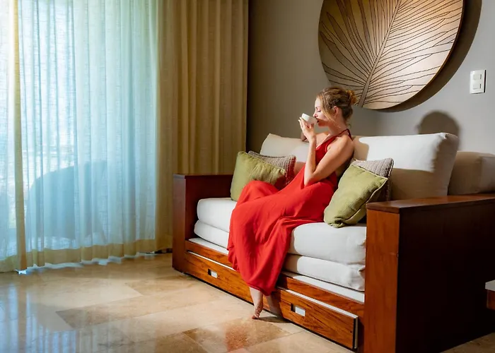 The Reef 28 & (adults Only) Hotel