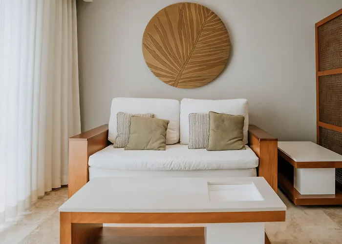 The Reef 28 & (adults Only) Hotel 5*